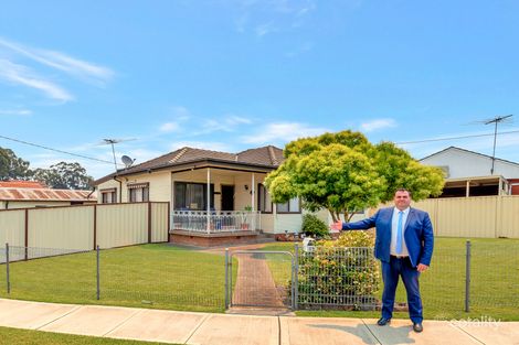 15 Tripoli Rd, Fairfield West, NSW 2165