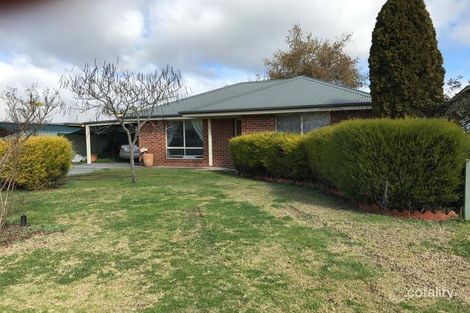 11 Martin Pl, Myrtleford, VIC 3737