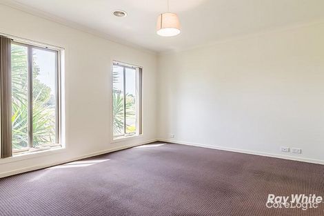 Property photo of 4 Ardent Crescent Cranbourne East VIC 3977