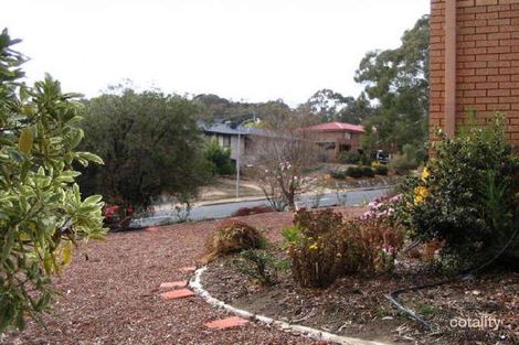 Property photo of 28 Lenehan Street Giralang ACT 2617