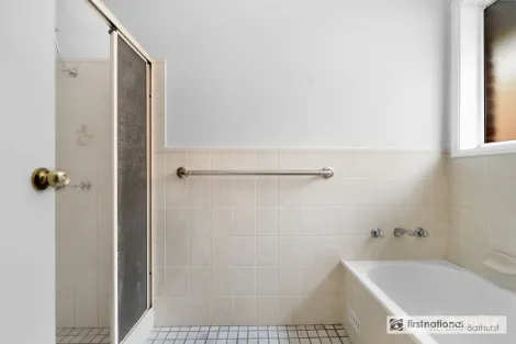 Property photo of 19 Opperman Way Windradyne NSW 2795