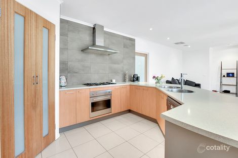 Property photo of 72 Axminster Drive Craigieburn VIC 3064
