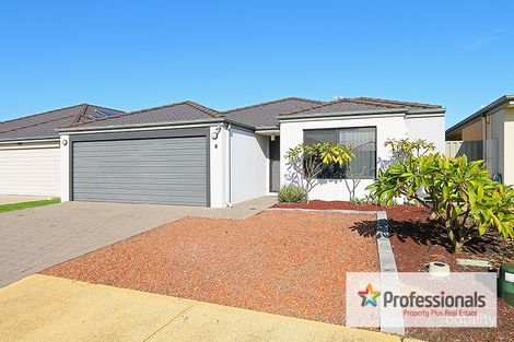 8 Blackall Mews, Piara Waters, WA 6112