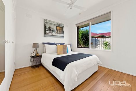 Property photo of 2 Stratton Close Kings Park VIC 3021