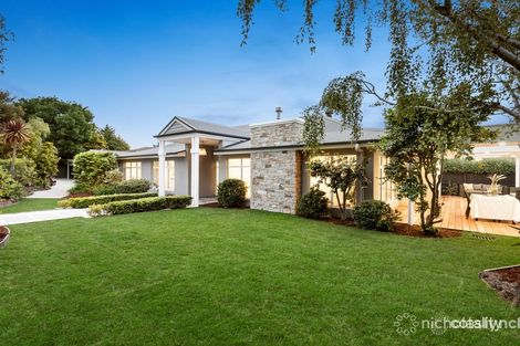 Property photo of 18 Mount Eliza Way Mount Eliza VIC 3930