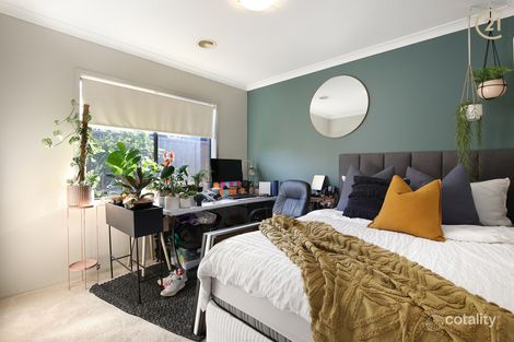 Property photo of 9 Lehmann Grove Pakenham VIC 3810