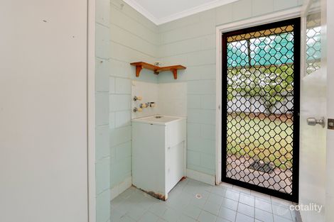 Property photo of 37-39 Ladbroke Crescent Urangan QLD 4655