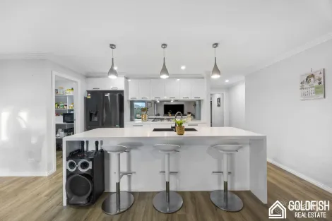 Property photo of 25 Marxsen Parade Lucas VIC 3350