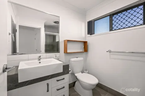 Property photo of 25 Banks Crescent Baringa QLD 4551