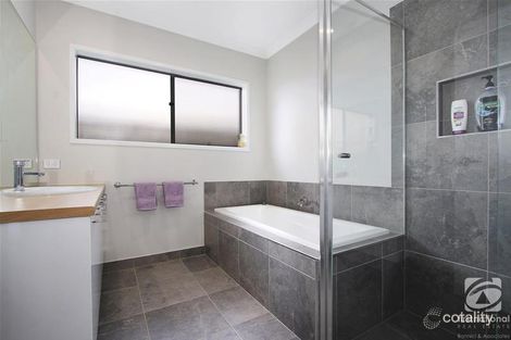 Property photo of 23 Devitt Way Killara VIC 3691