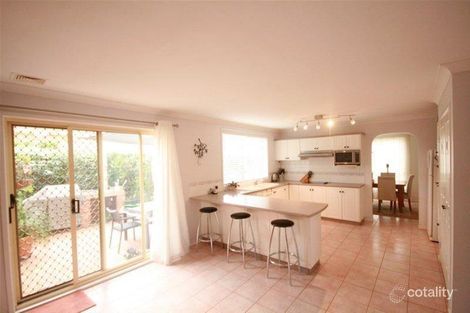 Property photo of 2 Heeterra Place Cordeaux Heights NSW 2526