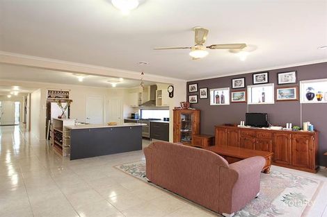 Property photo of 20 Rainbow Way Tarneit VIC 3029