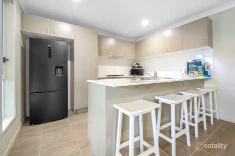 Property photo of 32 Morecambe Circuit Thornton NSW 2322