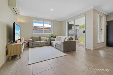 Property photo of 32 Morecambe Circuit Thornton NSW 2322