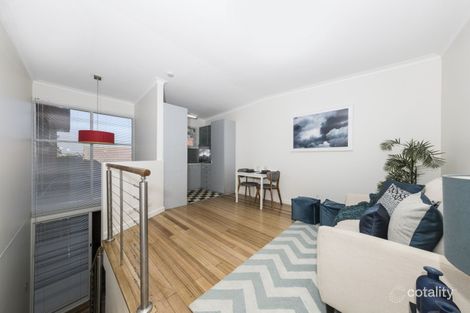 Property photo of 3/80 Napier Crescent Essendon VIC 3040