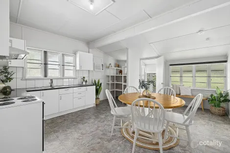 Property photo of 27 Spencer Street The Range QLD 4700