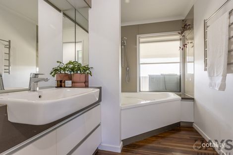 Property photo of 16 Chimbu Street Soldiers Hill QLD 4825