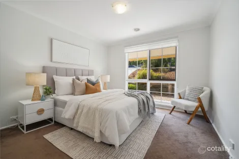 Property photo of 1 Appel Crescent Fadden ACT 2904