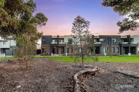Property photo of 38 Attain Walk Roxburgh Park VIC 3064