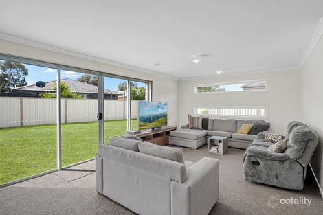 Property photo of 11 Serenity Street Pakenham VIC 3810
