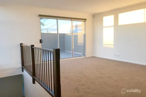 Property photo of 3/4 Tandara Court Chadstone VIC 3148