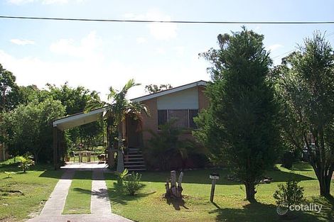 8 Bruce Cres, Loganlea, QLD 4131