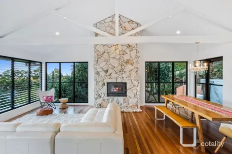 12a Cumming Pde, Point Lookout, QLD 4183