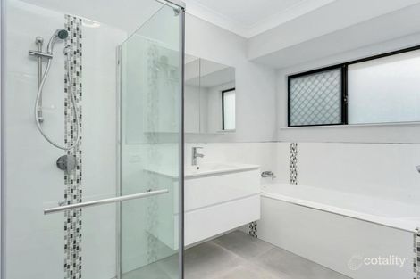 Property photo of 23 Annan Bend Mount Peter QLD 4869