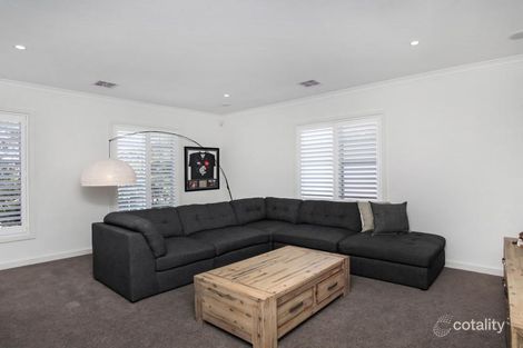 Property photo of 8A Windsor Avenue Strathmore VIC 3041