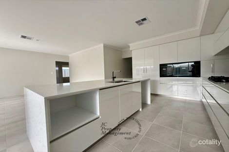21 Angove Way, Champion Lakes, WA 6111