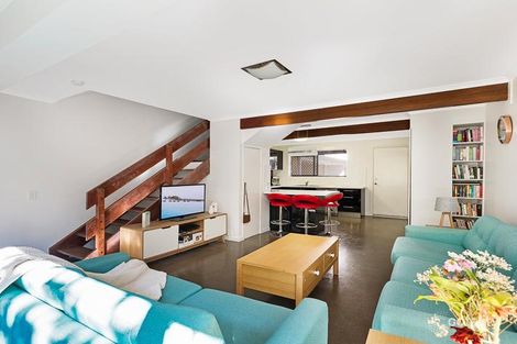 Property photo of 16/2 Benjamin Street Mount Lofty QLD 4350