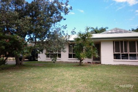 Property photo of 34 Surfside Crescent Pottsville NSW 2489