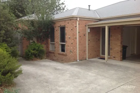 2/32 TORQUAY RD, BELMONT, VIC 3216