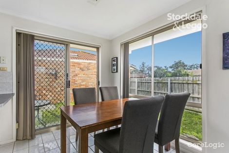 Property photo of 4 Loganberry Close Cranbourne North VIC 3977