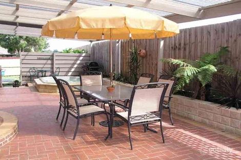 Property photo of 21 Ravenhill Crescent Endeavour Hills VIC 3802