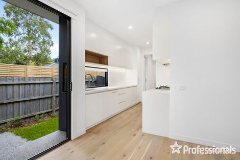 Property photo of 2/10 Ellen Road Mooroolbark VIC 3138