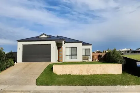 2 Oscar Williams Dr, Streaky Bay, SA 5680