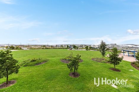 Property photo of 12 Corbin Walk Officer South VIC 3809