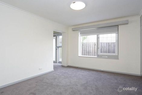 Property photo of 2/30 Clive Road Hawthorn East VIC 3123