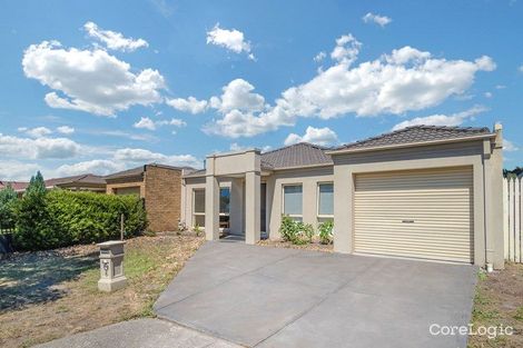 Property photo of 6 Masters Circuit Roxburgh Park VIC 3064