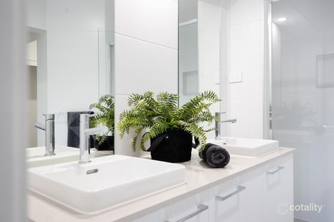 Property photo of 8 Mirida Drive Dolphin Point NSW 2539
