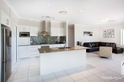 Property photo of 106 The Heights Hillvue NSW 2340