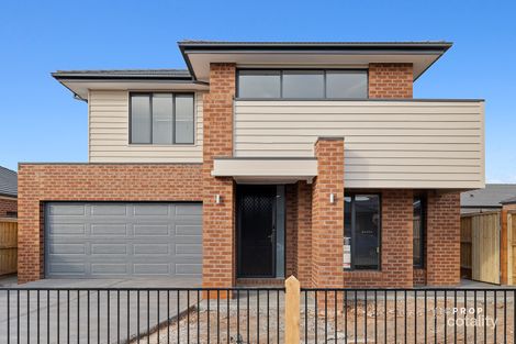 4 Lilypad Way, Rockbank, VIC 3335