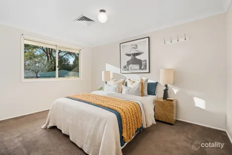 Property photo of 16 Adnamira Close Wyoming NSW 2250