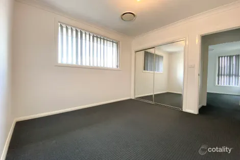 Property photo of 80 Kerrigan Crescent Elderslie NSW 2570