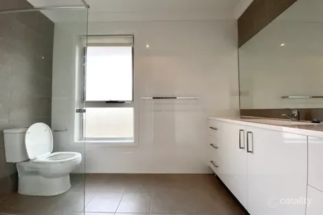 Property photo of 80 Kerrigan Crescent Elderslie NSW 2570