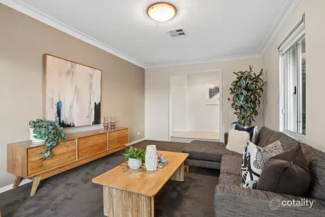 Property photo of 8 Ruthven Place Duncraig WA 6023