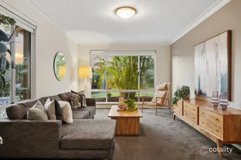 Property photo of 8 Ruthven Place Duncraig WA 6023
