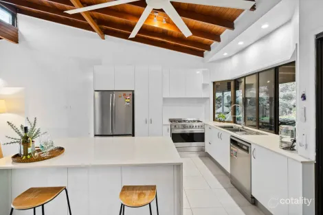 Property photo of 21 View Street Brinsmead QLD 4870