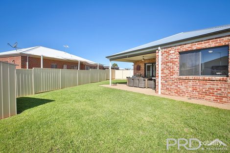 Property photo of 10 Lavender Rise Red Cliffs VIC 3496